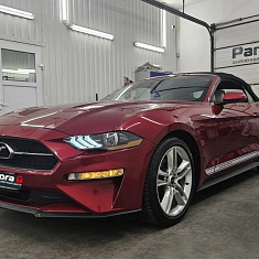 Ford Mustang.