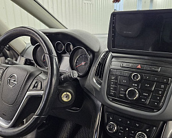 Opel Zafira C 2013 | Изображение 1