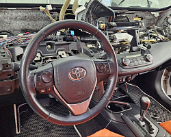 Toyota RAV4 2018  | Изображение 3