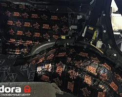 Toyota Land Cruiser 200 | Изображение 8