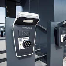 Домашняя станция зарядки электромобилей и подзаряжаемых гибридов Pandora MINI 711C набирает обороты продаж.