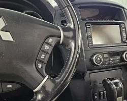 Mitsubishi Pajero 2011  | Изображение 1