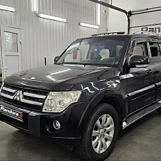 Mitsubishi Pajero 2011 