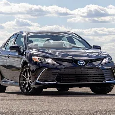 Toyota Camry 2021